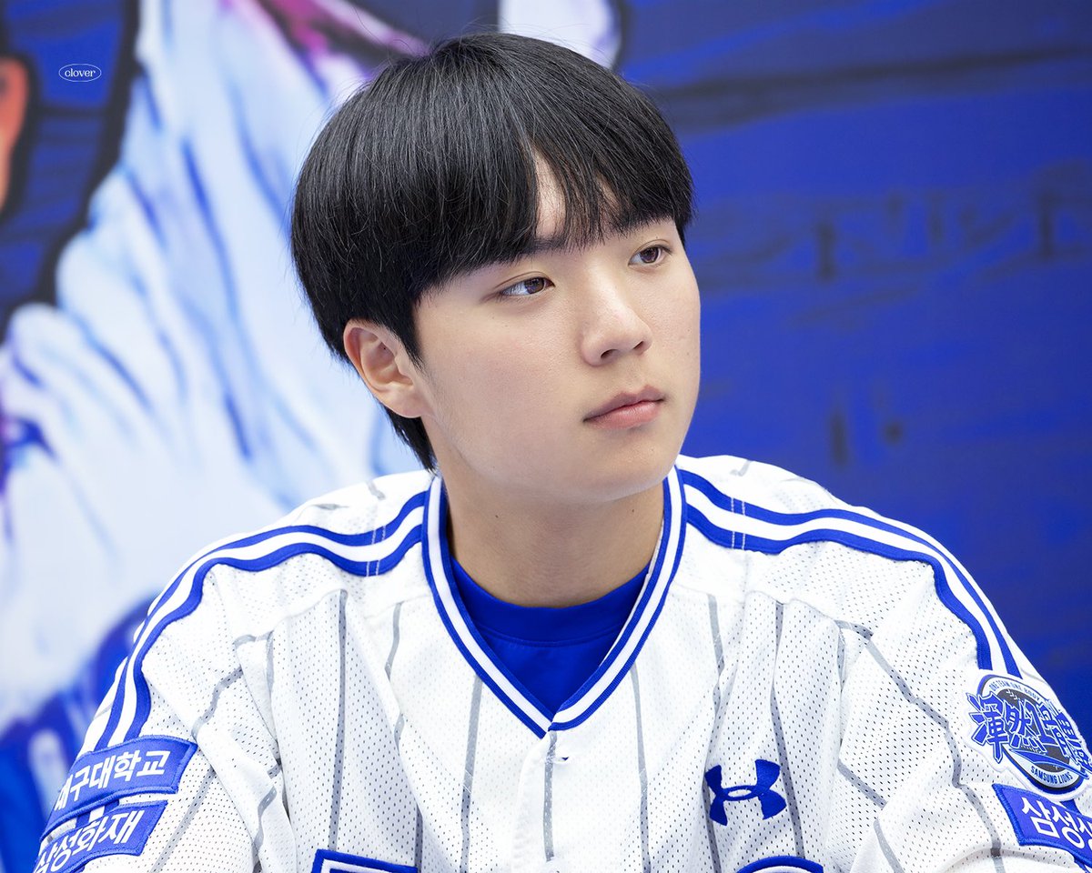 20clover02's tweet photo. 동글..동글..동그르르르..❛ ֊ ❛

220925 아기사자 팬싸인회 📸☘️
#김현준 #삼성라이온즈 https://t.co/yrZlkUAJUn