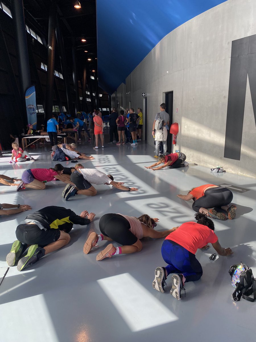CASAOfficiel's tweet photo. Bravo aux vainqueurs et merci encore Ă tous les trĂšs trĂšs nombreux participants ! Avant de partir, nâoubliez pas de vous faire Ă©ventuellement masser ou de faire un peu de stretching dans les couloirs de lâ#AzurArena https://t.co/sw9JuTqkTC