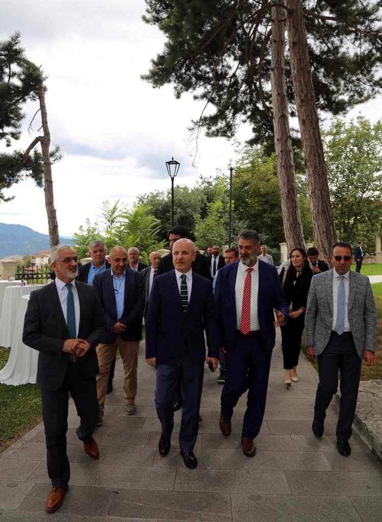 Erol Özvar tweet media