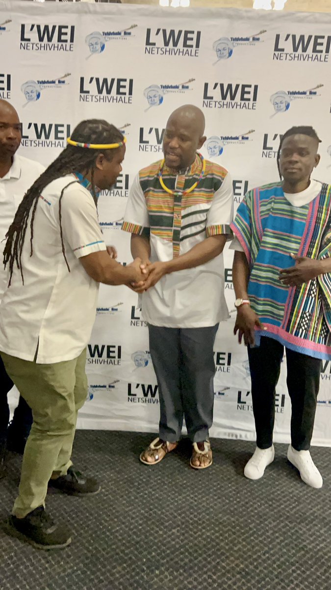 lweimusic's tweet photo. 📸📸
Zwamadekwe 🔥🔥🔥🔥#intimated
#lweimusic https://t.co/Y21CuqrBKw