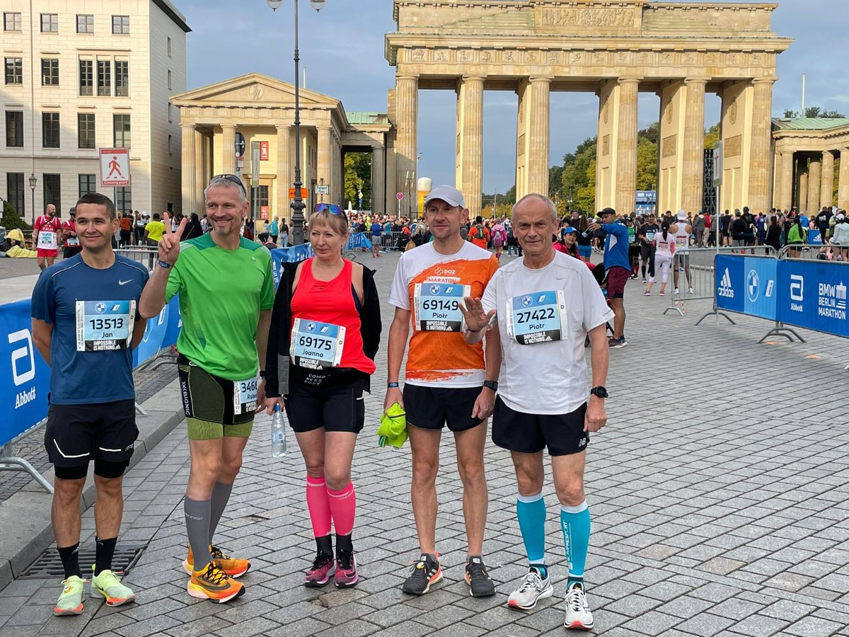 Aktywność to jeden z filarów zdrowia. Bieg UMW, którym 1.10.2022 zaczniemy nowy rok akademicki, przypomina o tym, że każdy może wstać z kanapy i zadbać o siebie poprzez ruch. Nie walczymy o wyniki, walczymy o zdrowie.🏃‍♂️łączy UMW - silną ekipę wysłaliśmy też na BMW Berlin Marathon