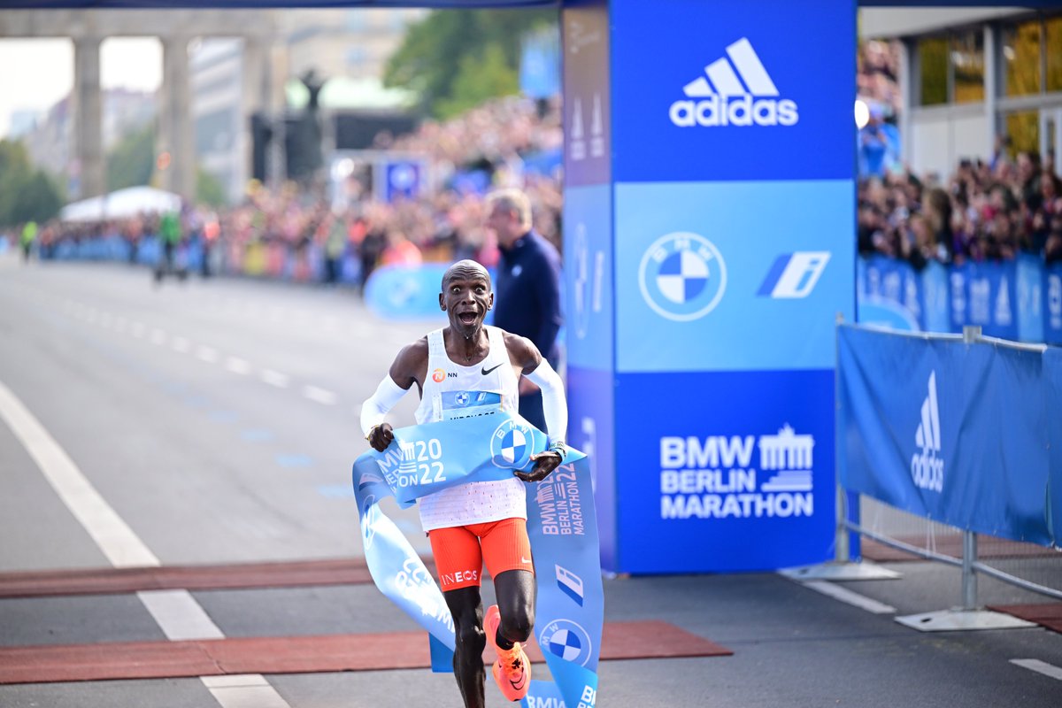 WMMajors's tweet photo. Believe it, Eliud. You did it. #AbbottWMM https://t.co/oU3EpsI6u2