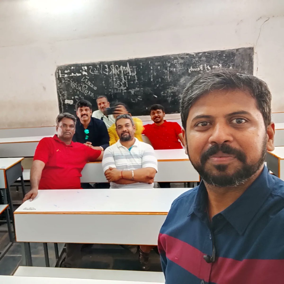 Venkat3681's tweet photo. Back in the classroom. Batch of 2002, BBA, Guru Nanak College.
#gnc #backtocollege #bbastudents #bba #2002batch #gurunanakcollege #backtoclassroom #backtoclass #nostalgia #nostalgic #nostalgie https://t.co/DFBq8uDyCW