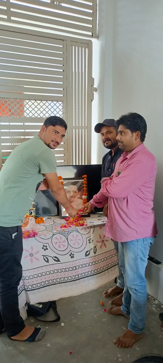 raghavrp's tweet photo. भारतीय जनसंघ के संस्थापक, हमारे पथ-प्रदर्शक, प्रखर राष्ट्रवादी श्रद्धेय पं.दीनदयाल उपाध्याय जी की जयंती #मण्डल_पहासू के बूथ न.311,312 315,314 पर मनाई गई!!!
#साथ ही मन की बात कार्यक्रम में रहना हुआ!!!
#सेवा_पखवाड़ा
#BJP4Pahasu @BJP4BSR #ModiAt72 @BJP4UP @deepakrishi0 https://t.co/V4ry6pFOm5