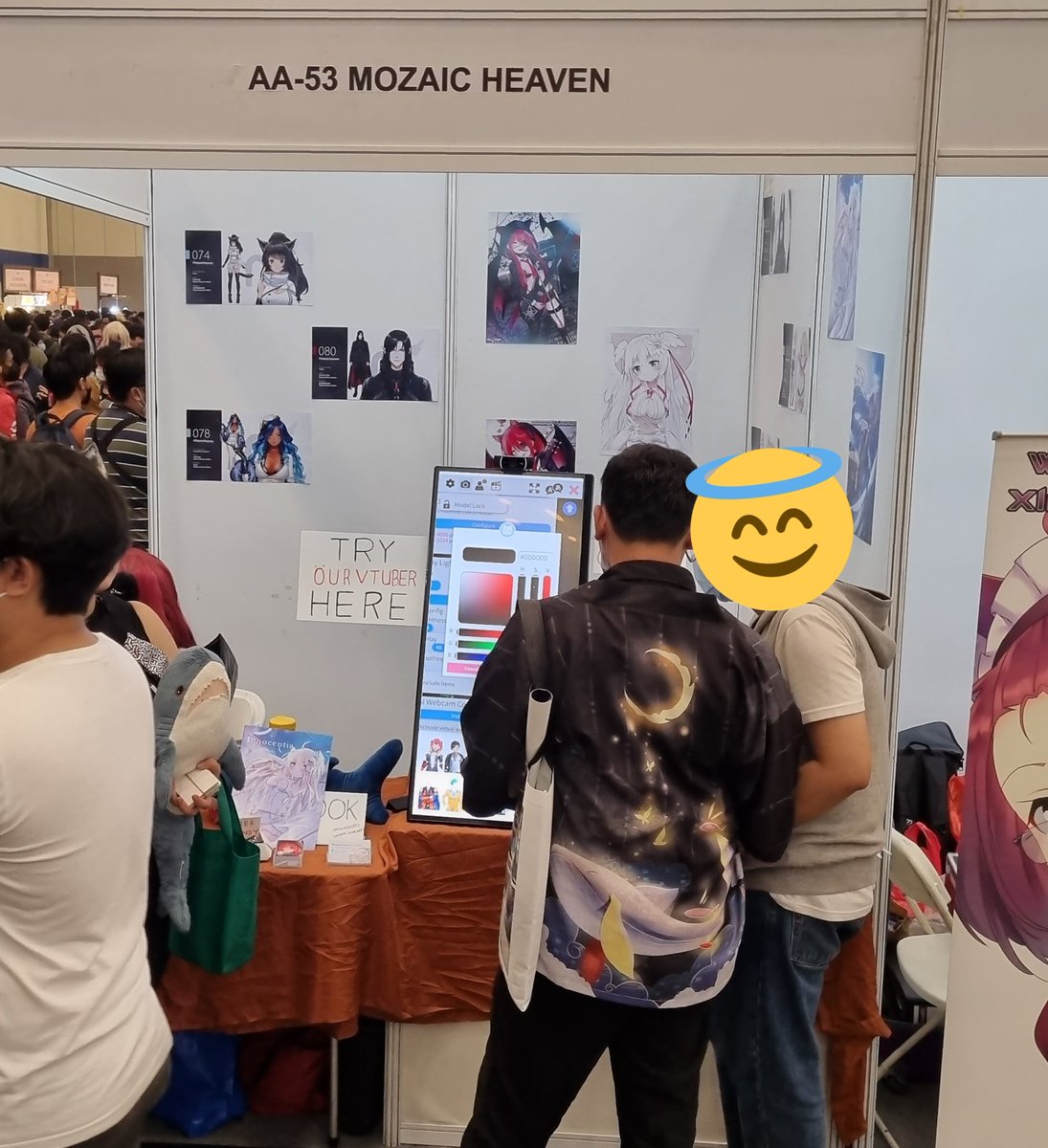 pixelvertice's tweet photo. Met with bunch of amazing people from @karamomokitchen and @HeavenMozaic at #comifuro15 today! Nice to talk with fellow Live2D creators irl and I take pride in Indonesian creator scene having a big influence on global Vtubing sphere 😊 https://t.co/YVGk4cVTv9
