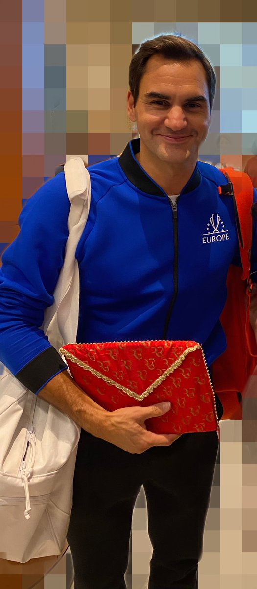 Scarlett_Li's tweet photo. We gave Roger the 💌! 🙌🏼 Running into Roger this morning blew our minds!! Roger was so sweet saying”Very nice to see you guys!” I told him “These are messages from your fans all over the world. We love you &amp; will never leave you!” He goes “awwww thank you! I will read them!” 😭❤️ https://t.co/y0MhD0RG37