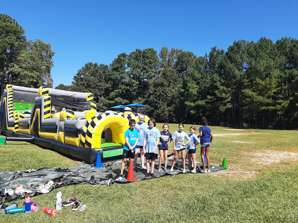 LizSikes4's tweet photo. 2022 Rocket Blast was a huge success. Sikes' Supreme had the best week. @VaughanRockets @vaughan5thgrade https://t.co/Be8EKIUvsK