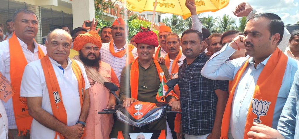 HiteshPatelGuj's tweet photo. #નમો_કિસાન_પંચાયત
ગાળિયાધર વિધાનસભા
ગામઃમોટા ખૂંટવડા https://t.co/tF52lZ6xZD