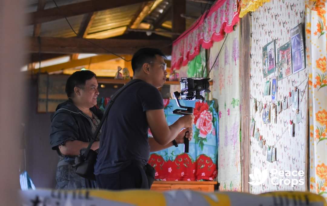peacecropsph's tweet photo. NO MAN'S LAND NO MORE

One of the great perks of our mission (we hate to call it a job) is...
MORE ON: https://t.co/EdUHOoNV6E

---

PHOTOGRAPHS: Shania Yulo &amp; Kit John de Galicia | Story Weavers

---

#DILG10
#TatakDiez
#DropSeedsNotBombs
#PeaceCropsPH https://t.co/f4ImZbvqZO