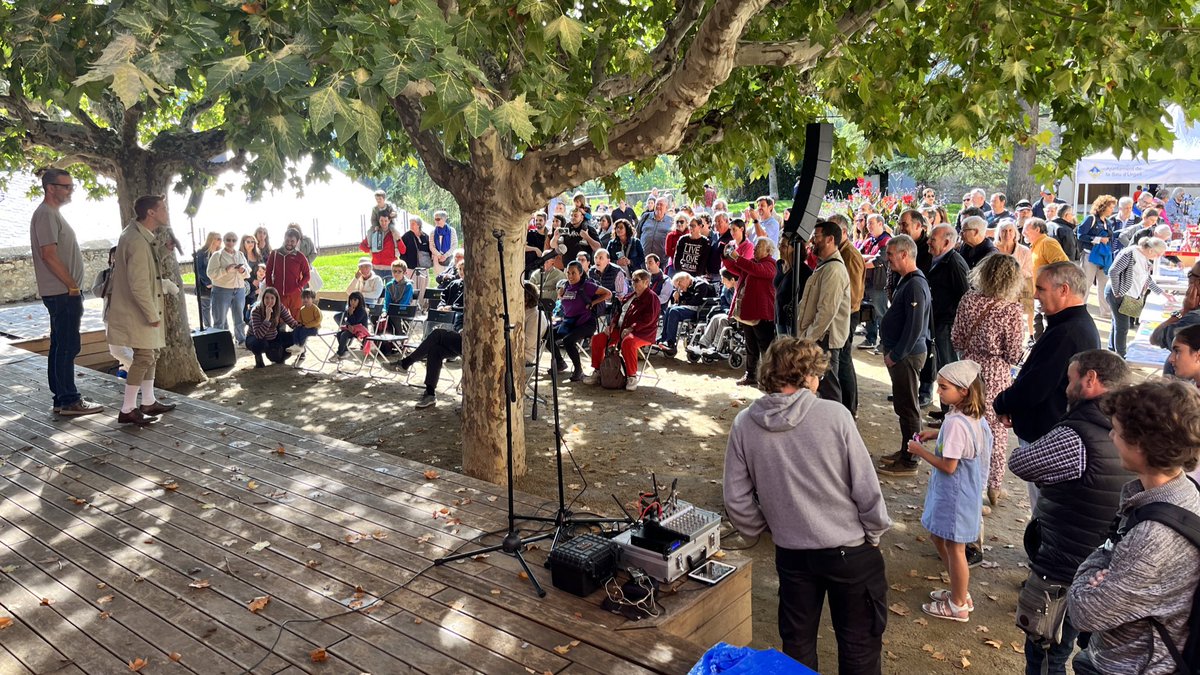 #EnImatges Dissetena Trobada Tintinaire de Catalunya a #laSeu d'Urgell. El programa inclou activitats i parades al Parc del Cadí, fins a les dues del migdia d’aquest diumenge. ▶️Galeria de fotos: bit.ly/3C8qjgR @1001_ACT @ajlaseu @turismeseu @alturgelltur