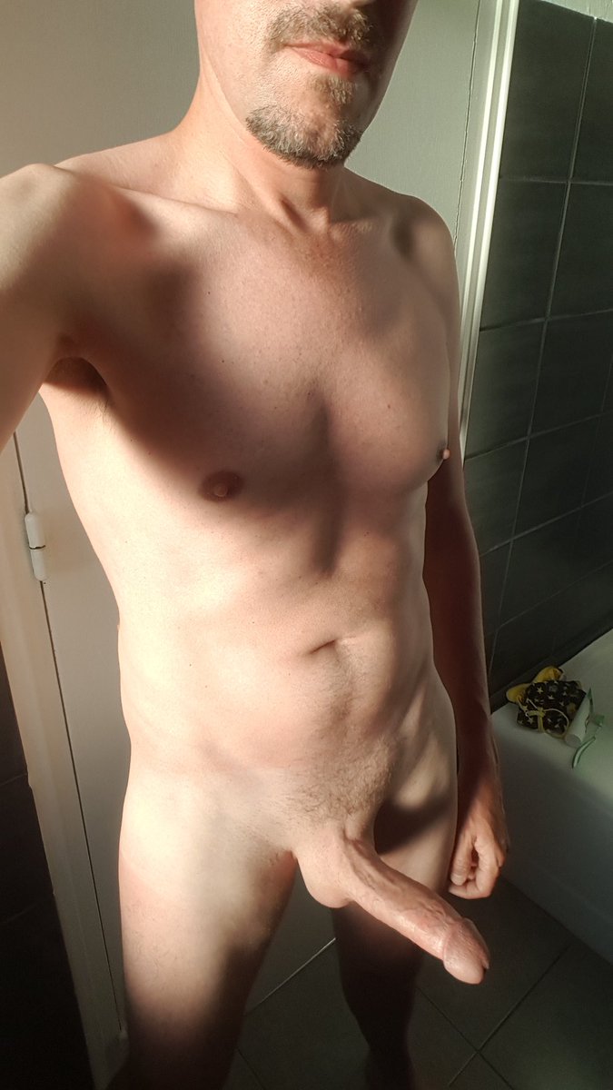 underweargasm's tweet photo. @ZBoylin @xxxconrad @xxx_blanco @thestallionTXXX @RyanStorm8XXX @belvnnythng @BeauButlerXXX @NickLAXXX @maxkonnorxxx @Tigger_ReddXXX @LuccaMazzi @SillyBoi32 @JordanStarrXXX @BrutusK_F4F @BobbyKnightxxx @AlxxxMarco How big do you think I am? https://t.co/w2mkqsVfEY