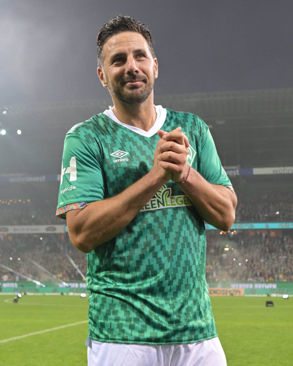 "Ich glaube, das ist das perfekte Finale für mich. Das werde ich nie in meinem Leben vergessen", erklärte der gerührte <a href="/pizarrinha/">Claudio Pizarro</a> nach seiner Fiesta. 🥹

Wie der 43-Jährige sein Abschiedsspiel erlebt hat, lest ihr hier ➡️ svw.de/StimmePizarro

#AdiosPiza | #ClaudiosFiesta