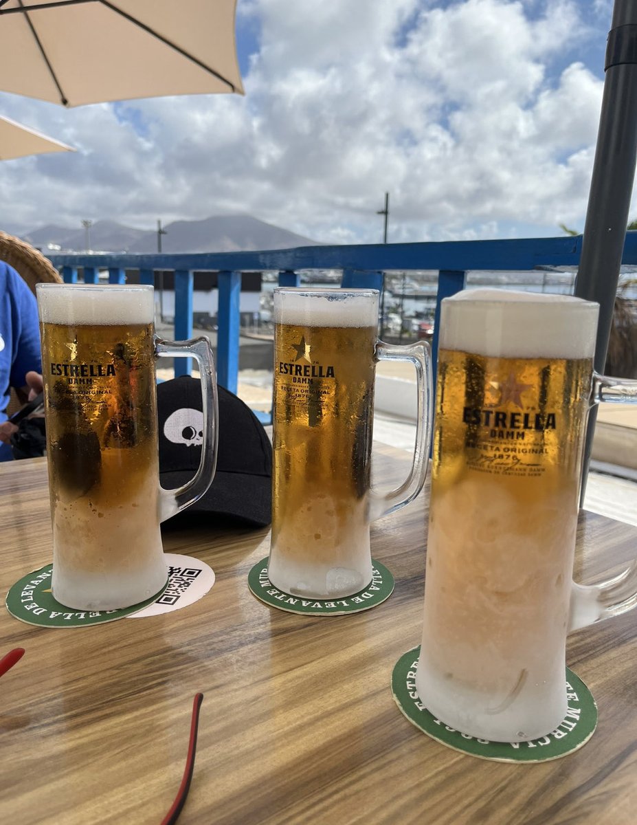 PintsDrank's tweet photo. Three pints of Estrella - Playa Blanca, Lanzarote https://t.co/TIHhCaZIks