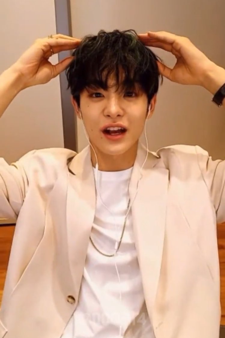 JNJHCUT's tweet photo. 🐶🐻 https://t.co/1NqRzQoLX0