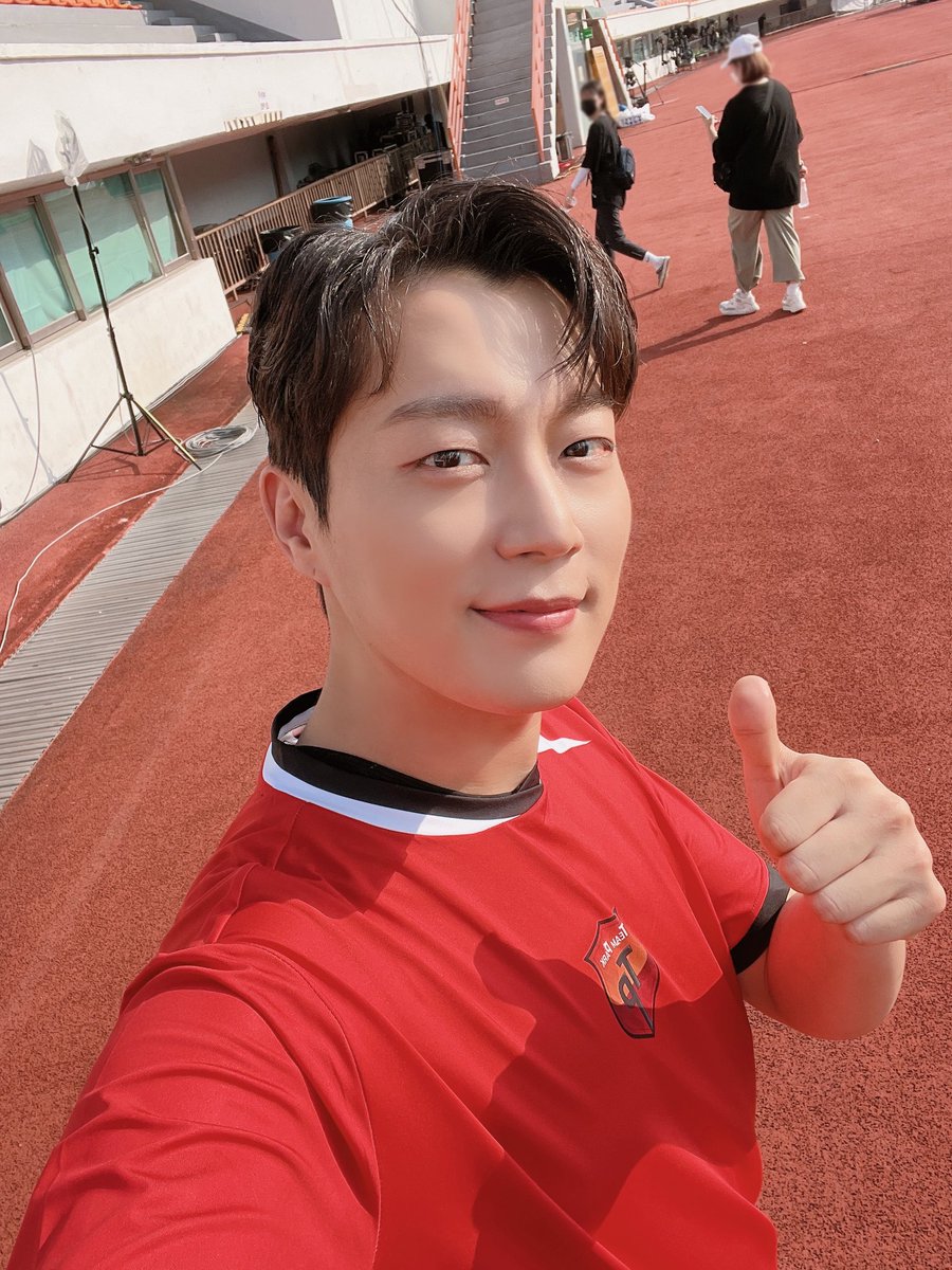 🗓 놓칠 수 없는 오늘의 하이라이트(Highlight) ✅ 19:40 [두준/기광] JTBC 뭉쳐야 찬다2 (채널 JTBC) 자타공인 연예계 축구 실력 최정예 멤버⚽️ 💡하이라...