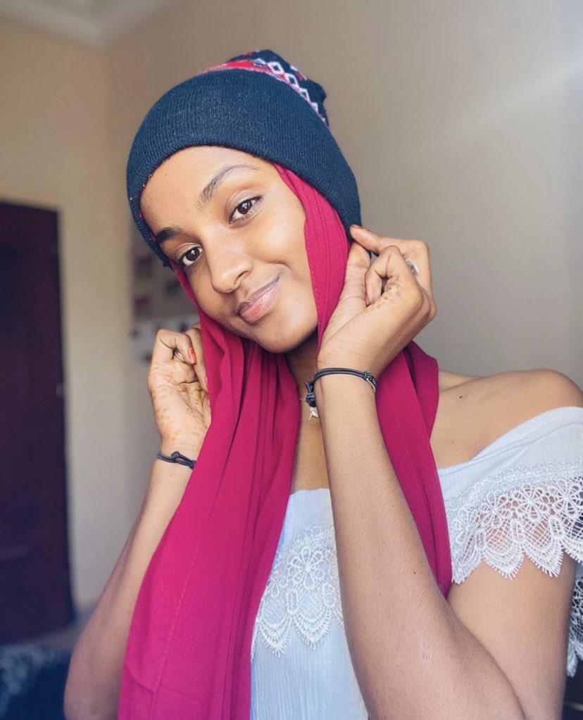humairehhassan's tweet photo. I can't hide my feelings anymore, please pray for me, I need a husband😢. I'm from Gombe state. 🌹🙏 https://t.co/iiv57PiPql