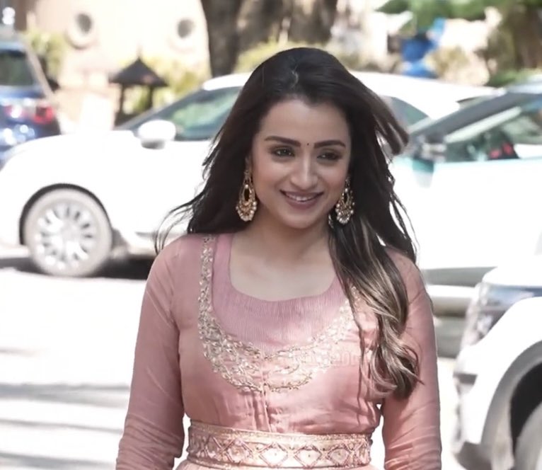 Fdfmx77WQAEapJY?format=jpg&name=900x900