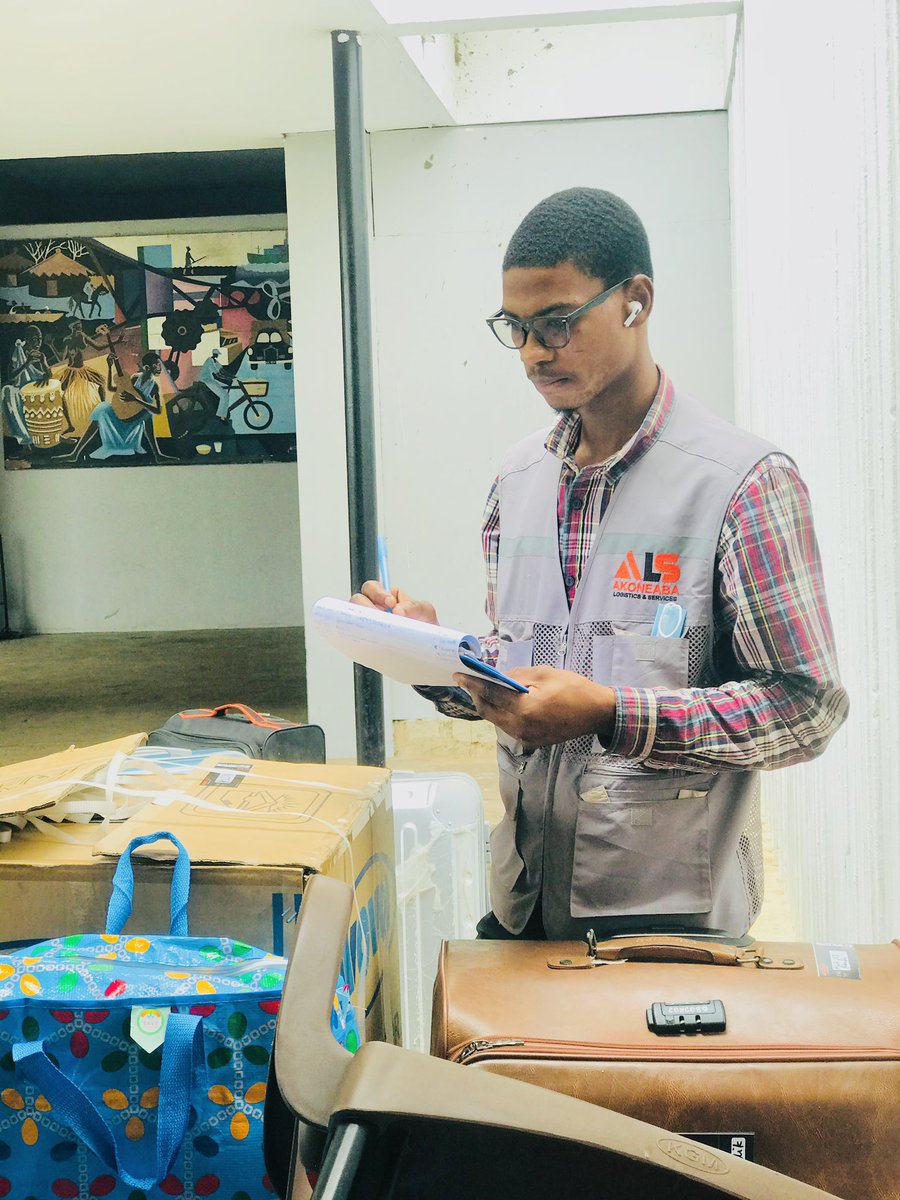 mpadigaseidu's tweet photo. The team is at work again today.
Gathering the luggage’s at the pick up point.
@akoneaba
@unia_consult
#logistics
#ServiceWithStyle https://t.co/NzhlxuXbCE