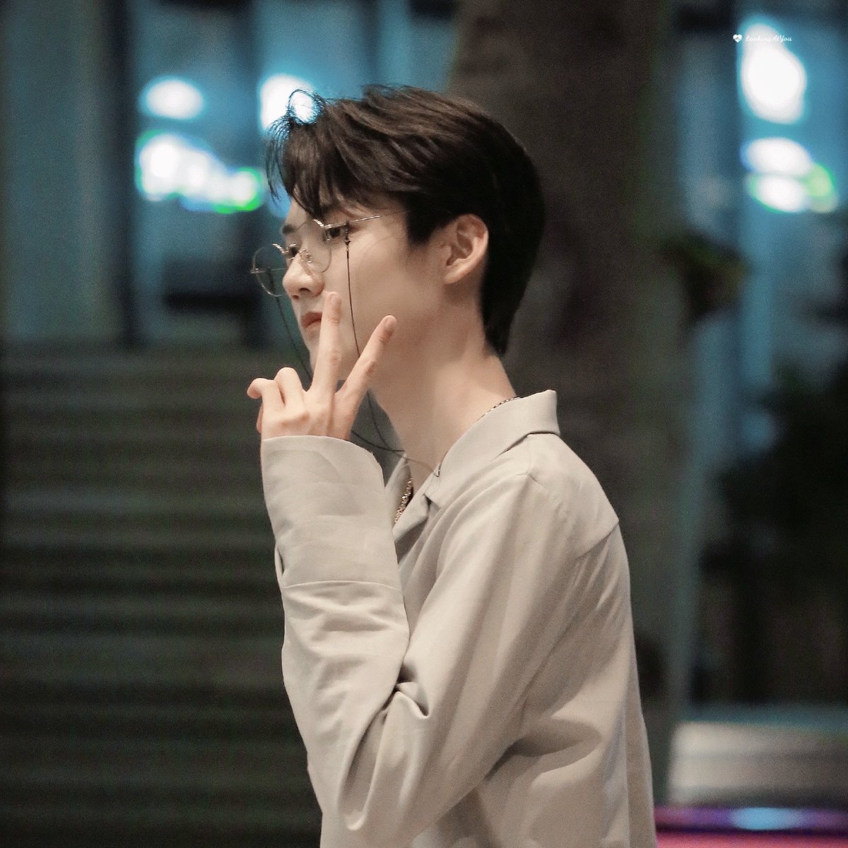 mamiewii_'s tweet photo. นอกจากเหมือนแฝดแล้ว เสื้อผ้าก็ตู้เดียวกันน #โจวเคออวี่ #โจวฮ่าวซาน #zhoukeyu #zhouhaoshan #ZhouDaniel #ZhouLeo #周柯宇 #周昊杉 https://t.co/XWWKtOMxmB