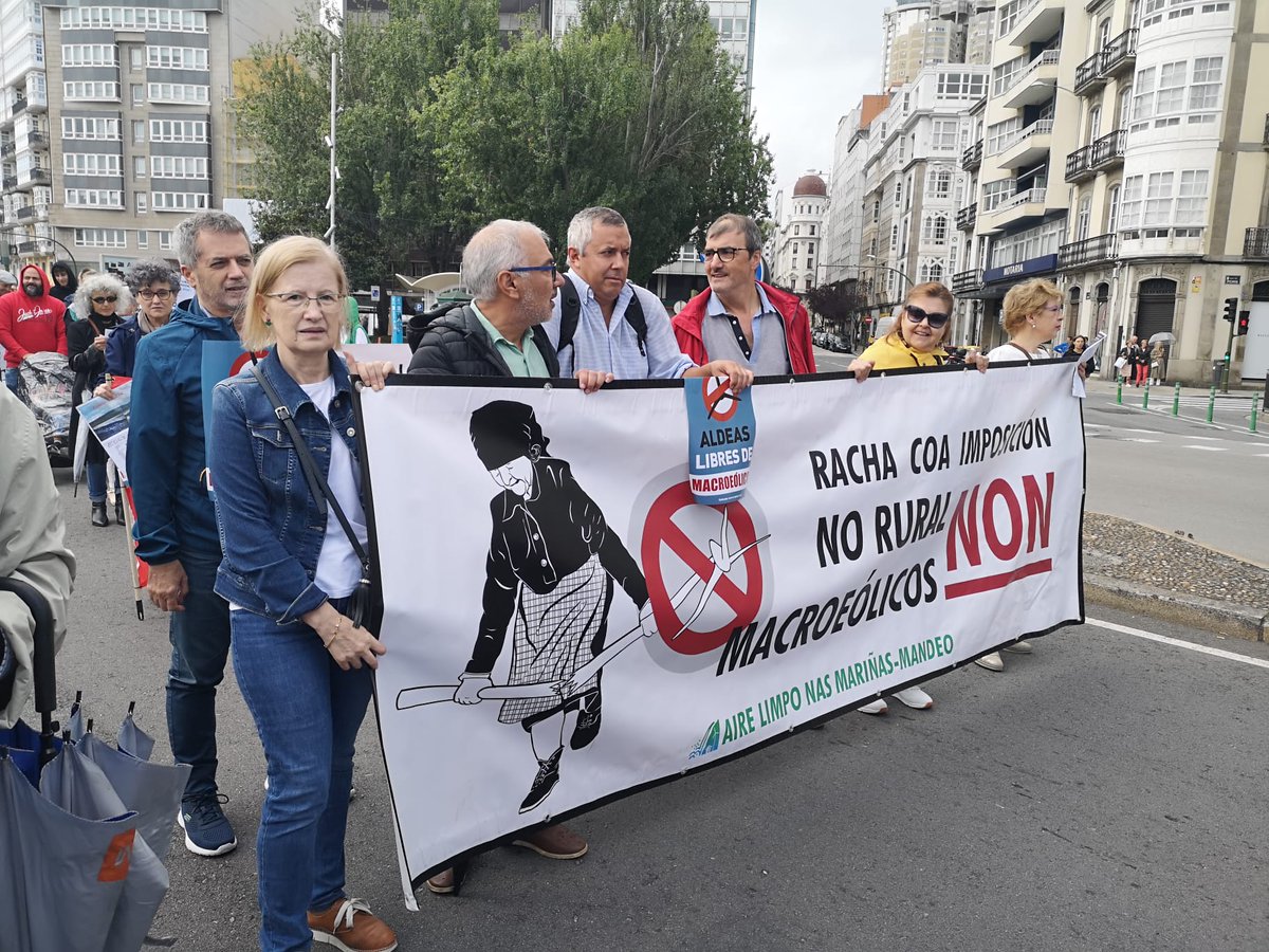 monferodinon's tweet photo. #25SACoruña 
#renovablesSiPeroNoAsí
#aldeaslibresdemacroeólicos
#EolicaAsiNON
#StopFakeRenewables
#repowerEU
via @nerydp https://t.co/IeRhzT2UJr