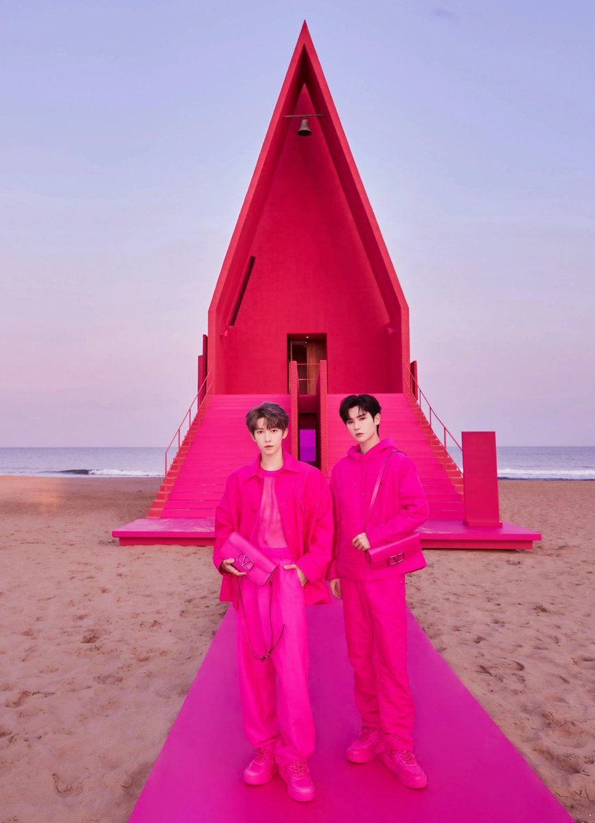 parkeunhwa3991's tweet photo. 46* ภาพน้องนายจากแอคช่างภาพค่ะ เปิดตัว Valentino Pink PP จร้า
©https://t.co/3BTp4Pa6gv
NNINE VALENTINO SHOW
#ValentinoPinkPPCollection
#ValentinoxNine
#Valentino
#INTO1Nine
#INTO1GaoQingchen
#INTO1
#นายท่านกรชิต
#高卿尘 https://t.co/rNiQAoyRMc