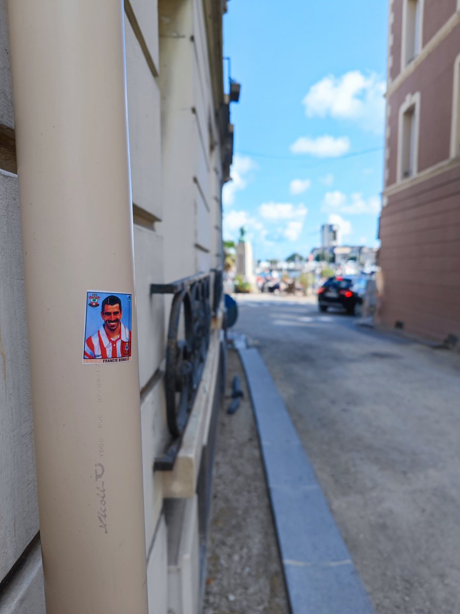 Look who I have bumped into in #Cherbourg..... <a href="/FrannyBenali/">Francis Benali MBE</a> #benaliontour