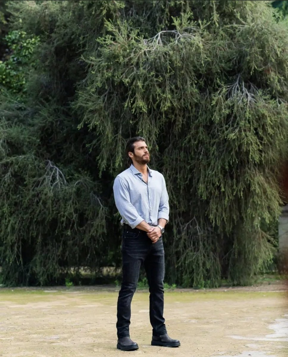 CanYamanMedia's tweet photo. 📸NEW| #CanYaman as #FrancescoDemir 💜in #ViolaComeIlMare https://t.co/KJXZVBsXgz