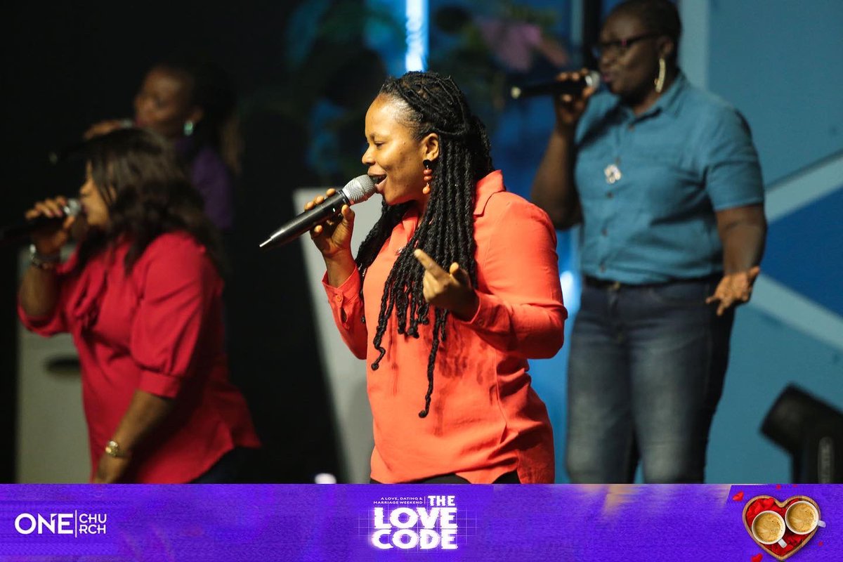 onechurchng's tweet photo. Who am I that You are mindful of me
That You hear me when I call
Is it true that You are thinking of me
How You love me it's amazing
I am a friend of God
I am a friend of God
I am a friend of God He calls me friend
💃🏾💃🏾💃🏾🕺🏾🕺🏾🕺🏾
#praiseandworship #onefam #onechurchng https://t.co/rv8ihH2EdA