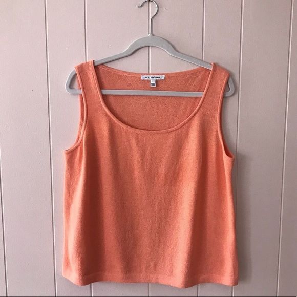 UnicholeCo's tweet photo. So good I had to share! Check out all the items I'm loving on @Poshmarkapp #poshmark #fashion #style #shopmycloset #stjohn #ivivva #katespade: https://t.co/zIGnmsDtkX https://t.co/jfSi2CwAxf