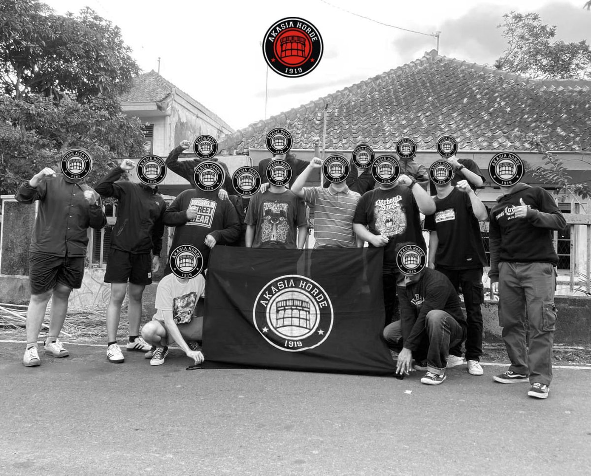 TERIMAKASIH ATAS SEMUANNYA, SEJENAK KAMI MENARIK DIRI DARI TIMUR GATE 1, ENTAH SAMPAI KAPAN TAPI INI SIKAP KAMI!!
#PPSMSELAMANYA