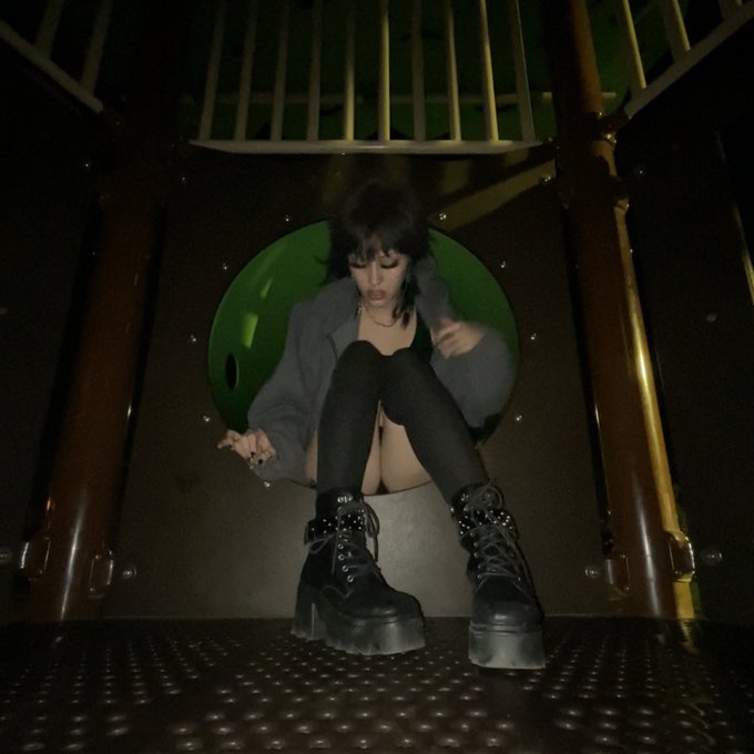 Watch ༺ཐིཋྀ༻'s leaked NSFW photo on TwXstars