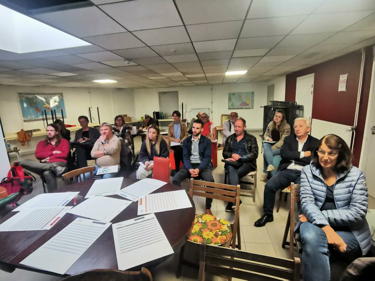 festival_lhslc's tweet photo. 📷 Notre #festival : « Là-Haut sur la Colline » est porté par l'association #FestiEurolive et par tous bénévoles qui la rejoignent ! 

Ce samedi 24/09, c'était AG ac renouvellement du Conseil d'administration &amp; présentation du projet 2023. 
📌 RDV du 6 au 9 juillet 2023 à #Épinal https://t.co/j5T8LZhJZ5