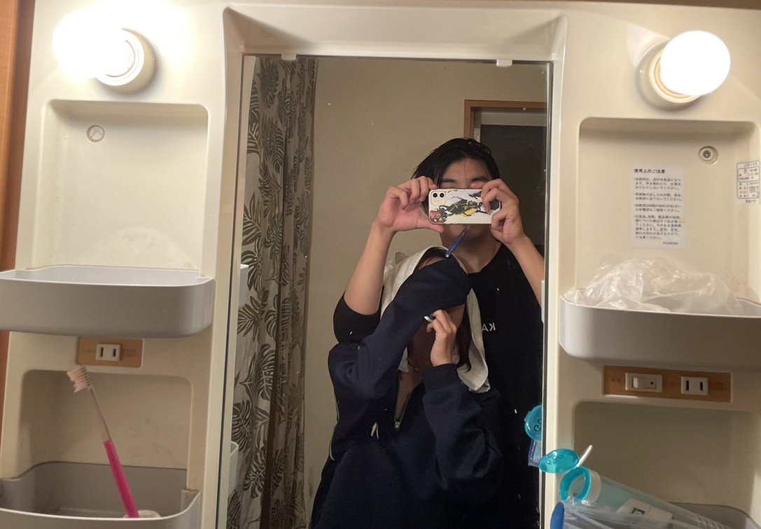 ranma_200's tweet photo. 顔だして写真撮ると変顔しかしないから載せれない https://t.co/hKZlHYWKnq