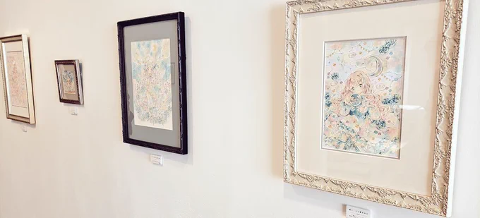 水那しえ(@suinashie)さんの個展に行ってきました✨
変わらない世界観と作品にとても癒されました🦄
お気に入りは文鳥と女の子の絵( ºөº ) 