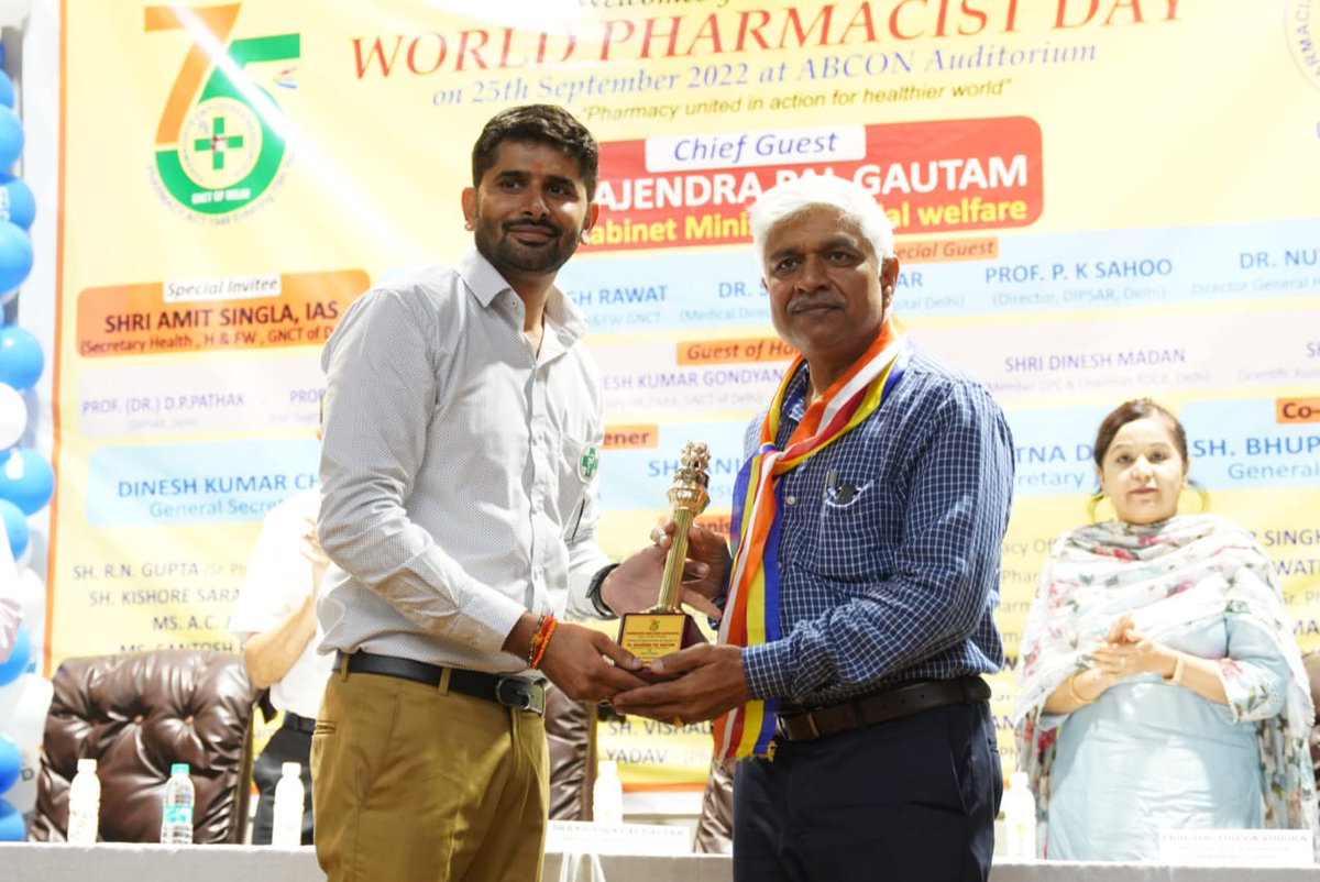 AdvRajendraPal's tweet photo. आज  "World Pharmacist Day" पर लोकनायक अस्पताल में Pharmacist Employees association द्वारा आयोजित कार्यक्रम में शामिल हुआ।

CM @ArvindKejriwal जी के मार्गदर्शन में दिल्ली के हर नागरिक के लिए विश्व स्तरीय स्वास्थ्य सेवाएं केजरीवाल सरकार ने सुनिश्चित की है।

#pharmacistday2022 https://t.co/TS9vmYxvCC