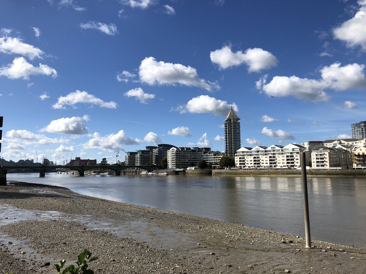 StMarysBatBells's tweet photo. Sunday…. #BellRinging #StMarysBattersea  #BellRingers #Thames #RiverLife https://t.co/GaLWJIQJAd