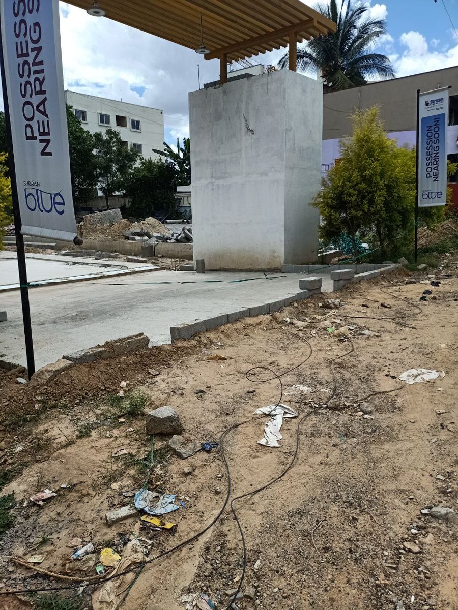 samarthp's tweet photo. @MuraliM2020 @shriramprops Any reason construction is stopped in #Shriram Blue? The project is getting #delayed infinitely & now this! Are you guys even planning to hand over the project or plan to run away with our money? #ShriramProperties #WorstBuilder #JoyceParker #mankading https://t.co/n5GsgubRYL