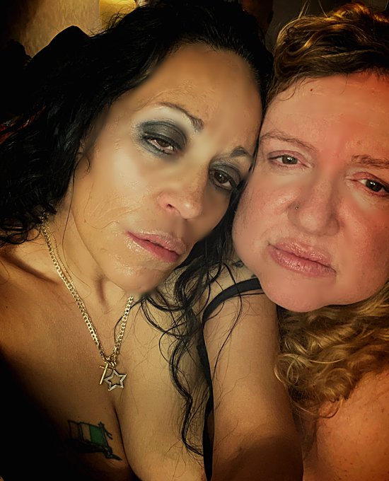 BoomBoom’s pics and videos