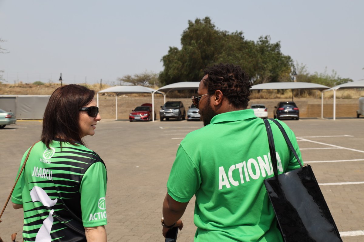 __Tshireletso_'s tweet photo. @Action4SA Media squad hitting the ground running this afternoon. Northen Cape is turning green and greener. 

@MarciaBarron777 @ME_Beaumont

#LetsFixNorthernCape 🇿🇦💚
#ItsTimeForAction https://t.co/6Bl3tsGmPU