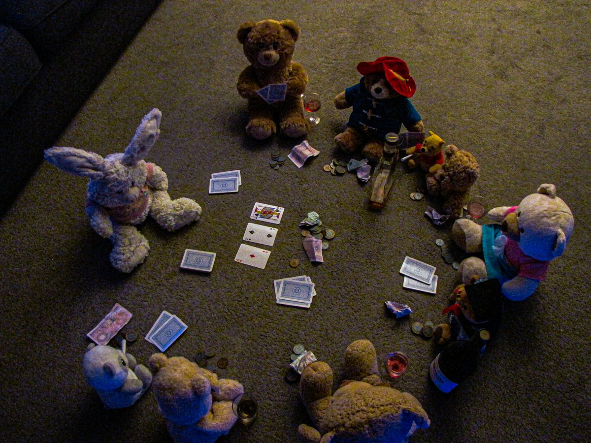 pixelsbyproxy's tweet photo. So between myself and my daughter we imagined what be seen if we came downstairs in the middle of the night.#blackandwhite #LeisureGames #Indoors #StillLife #imagianation #badbears #poker #playing #photography #artphotography #picoftheday   #photooftheday  #fantasy #fantasyart https://t.co/gImTQWPvwE