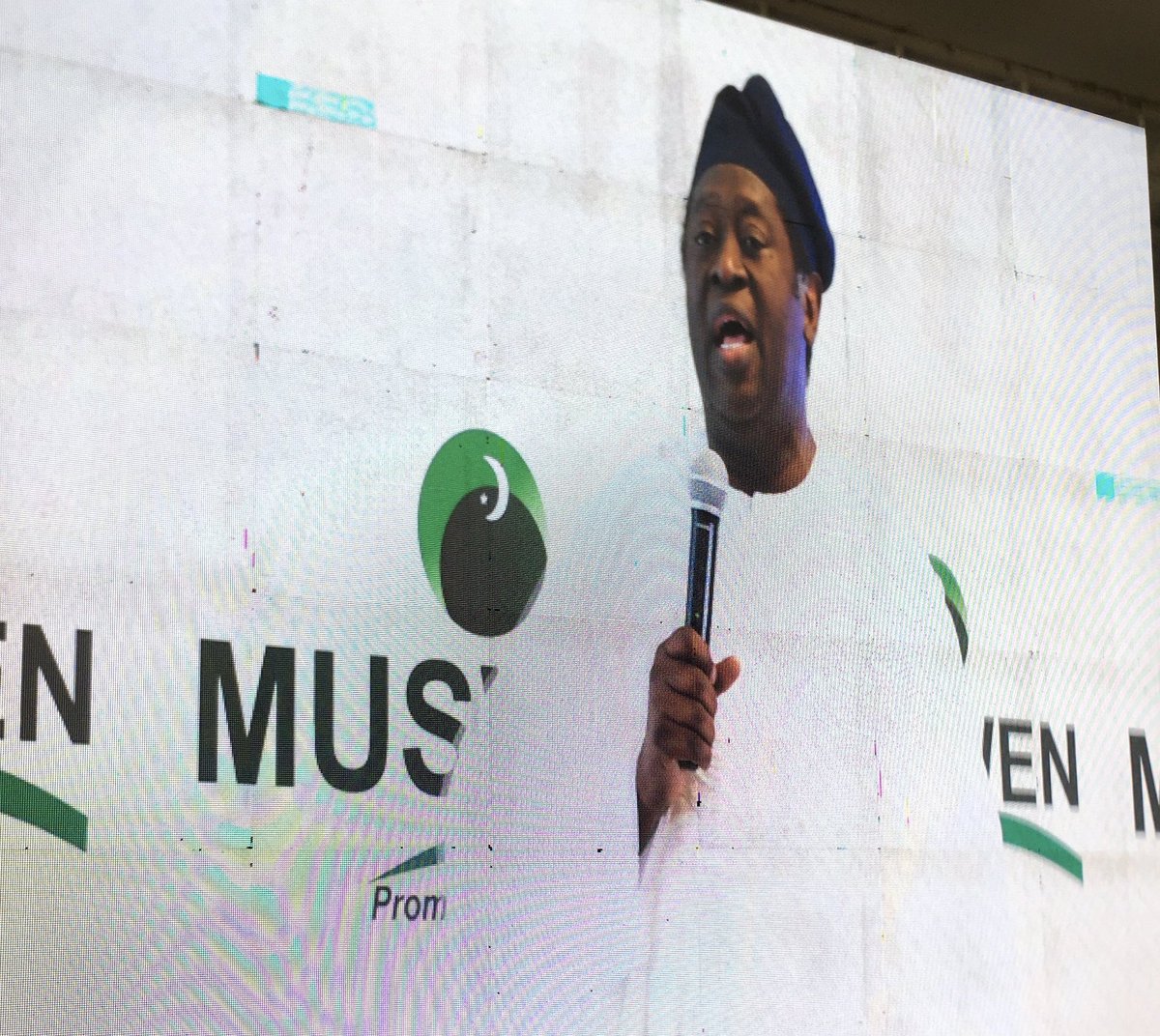 deindeo's tweet photo. It’s Wale Babalakin’s turn on the podium #MuswenEvent https://t.co/e6SLDQL390