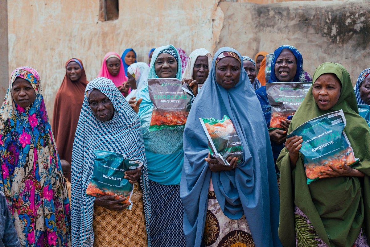 brycoal's tweet photo. We are thrilled to announce our community based launch program here in Gano town of Kano, Nigeria. 
In partnership with @USAIDNigeria we are on track to fully transition over 100 households to clean cooking pellets. https://t.co/U9VE3N5oC6