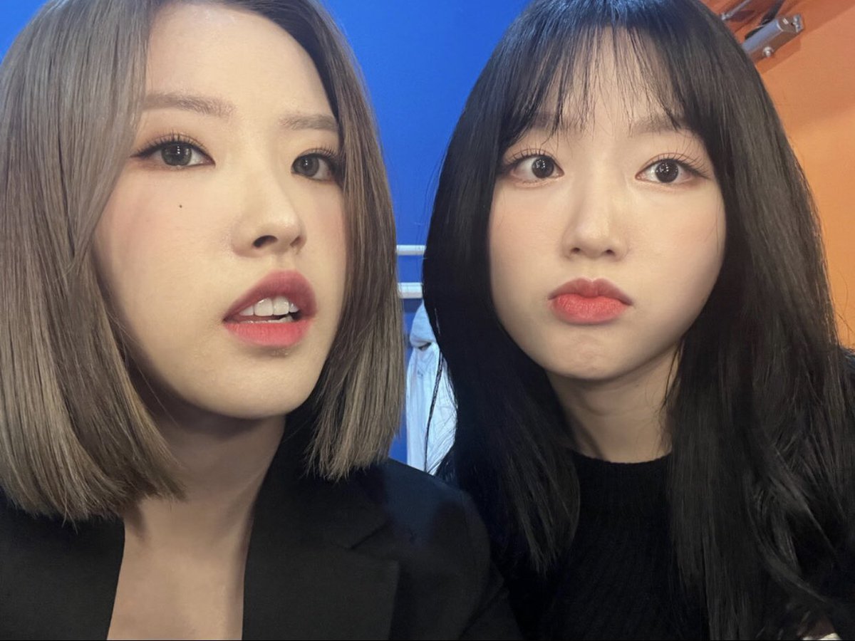 hyewonlqs's tweet image. hyewon selca hyewon selca hyewon selca