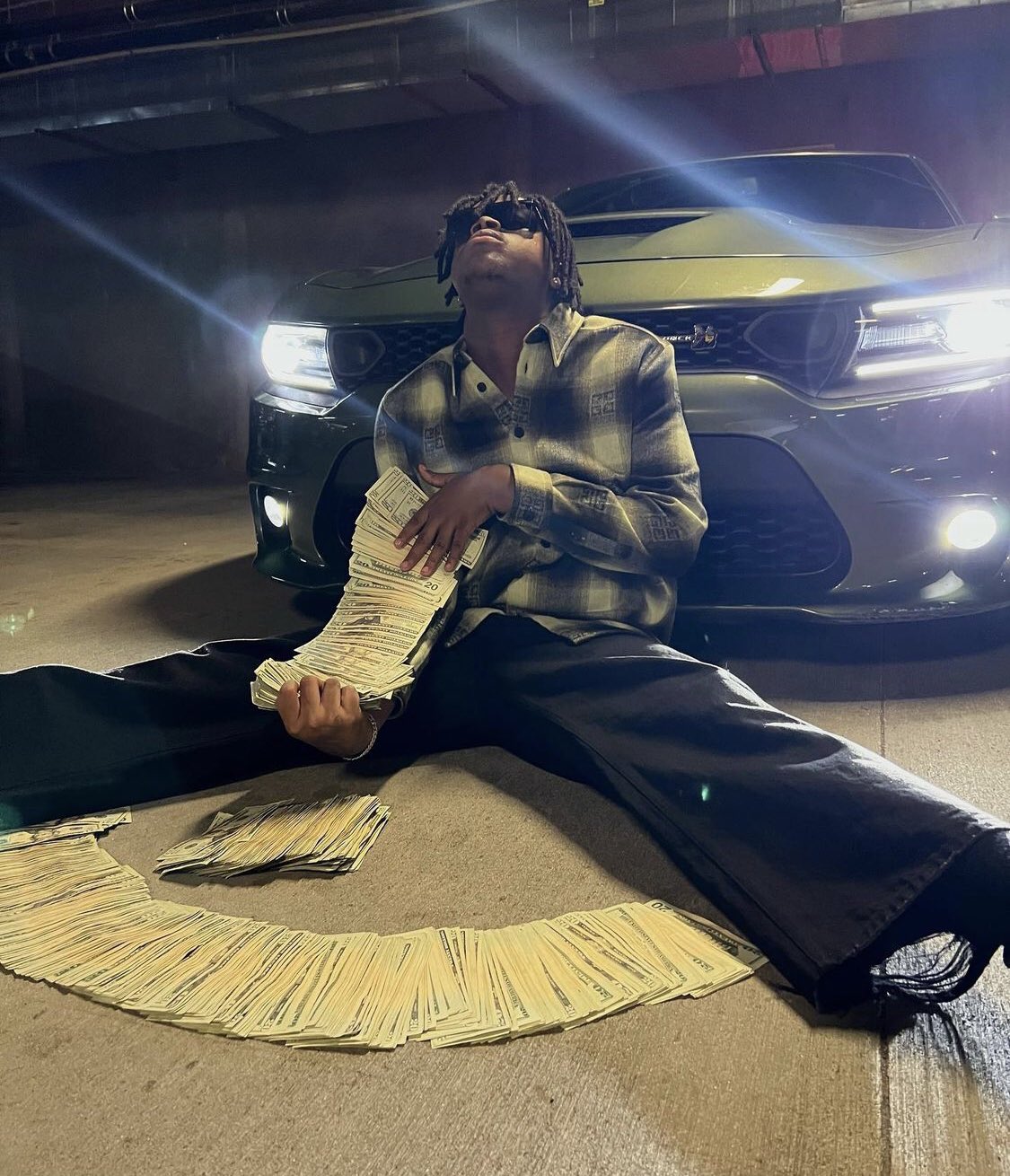 cuffem on Twitter "1 year difference" / Twitter