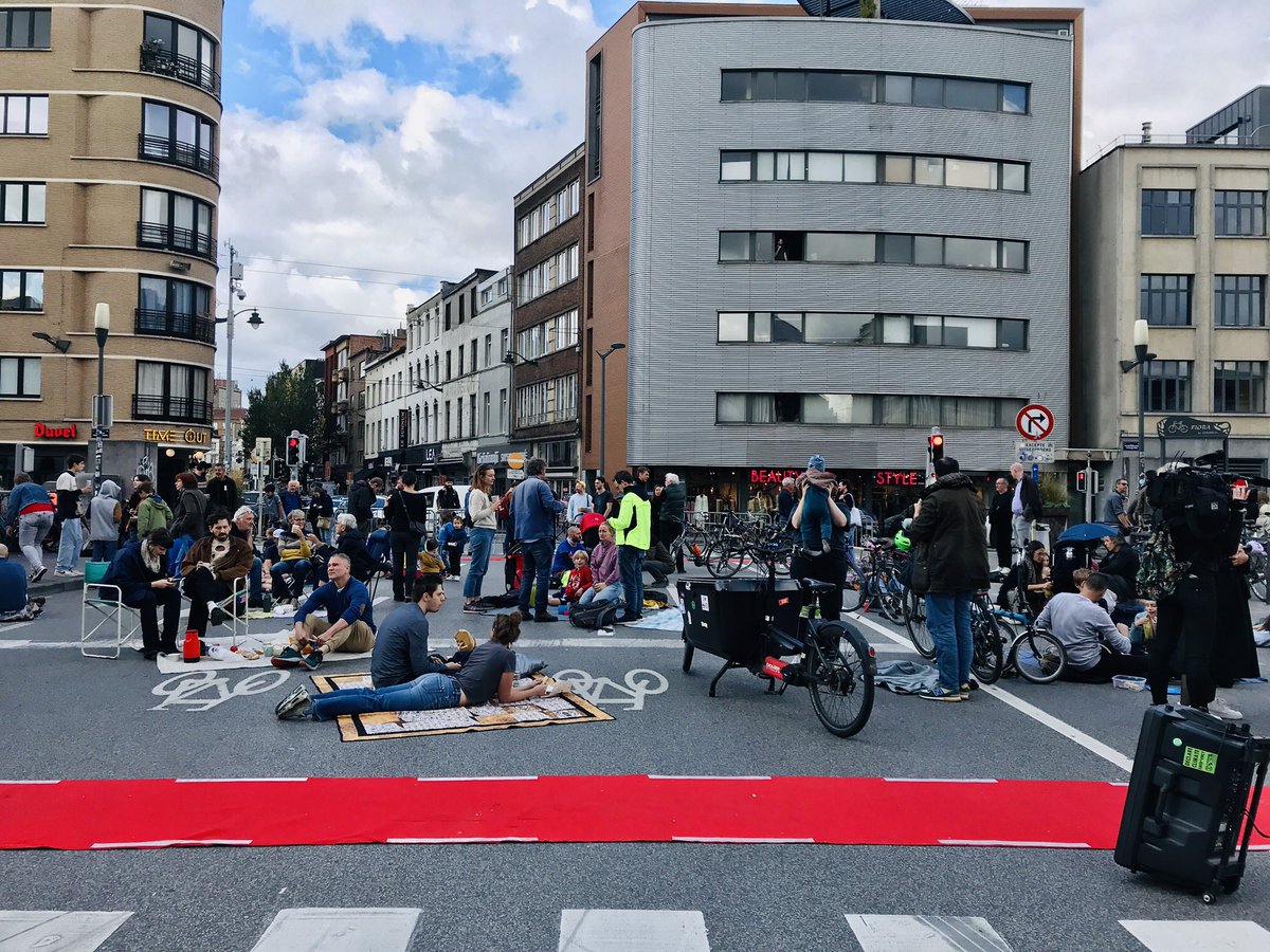 Jens Aerts (@aertsjens) on Twitter photo Placemaking <a href="/PicnicTheBridge/">PicnicTheBridge</a>, join us to meet, discuss and imagine the future of #brussels. Today Sunday 25/9 from noon till 17h at the bridge Porte de Flandre/Chaussée de Gand. Sun for free ☀️☀️☀️. Placemaking <a href="/PicnicTheBridge/">PicnicTheBridge</a>, join us to meet, discuss and imagine the future of #brussels. Today Sunday 25/9 from noon till 17h at the bridge Porte de Flandre/Chaussée de Gand. Sun for free ☀️☀️☀️.