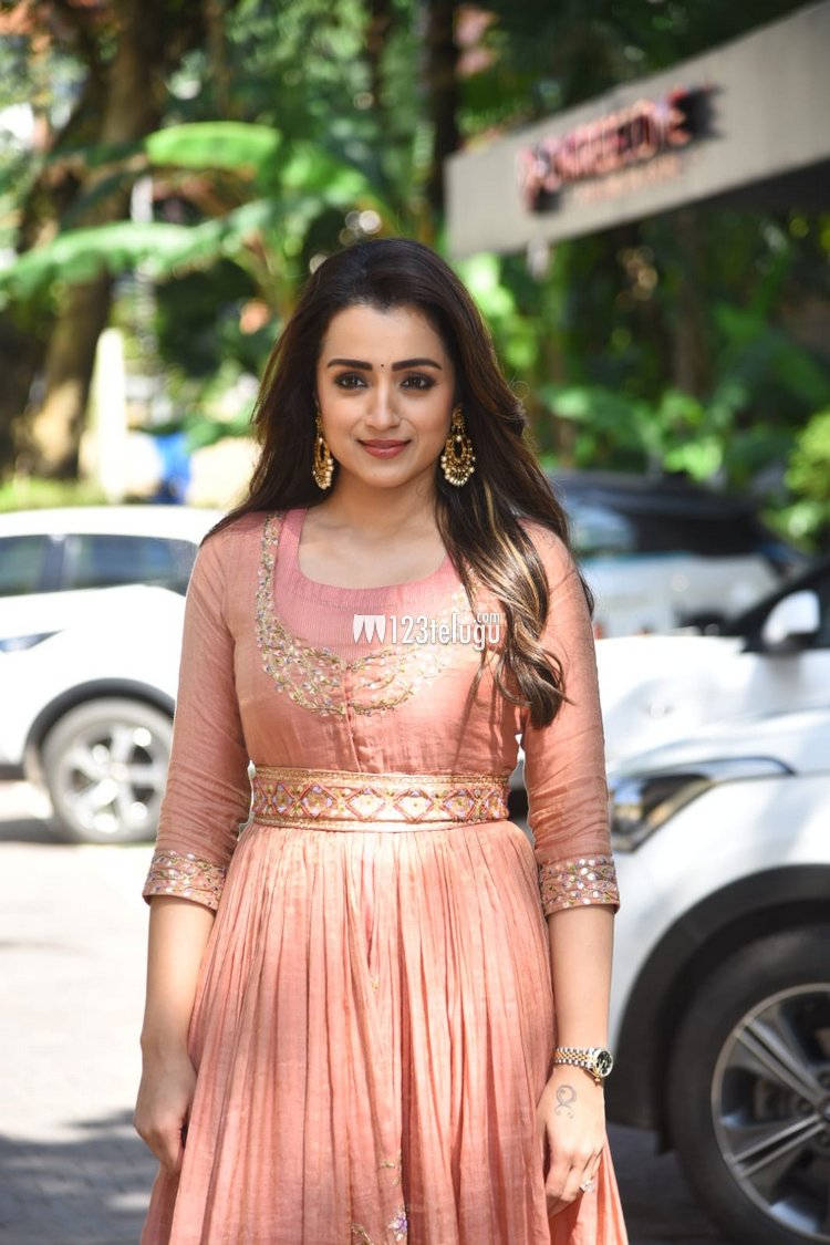 FdfzKC2UYAAYmRg?format=jpg&name=medium