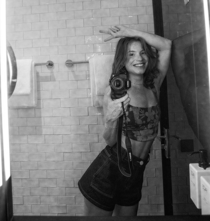 ⠀

⠀      .𝑺𝑬𝑫𝑼𝑪𝑻𝑰𝑽𝑬 𝑺𝑼𝑵𝑫𝑨𝒀.   "