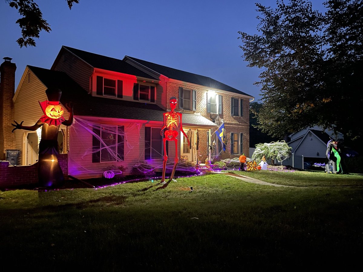 LVwithLove's tweet photo. MORE SKELETONS ADDED!
Check out our 12-Foot-Tall Skeleton Crawl & Halloween House Tour!
Check out the map or submit your own or sponsor a stop: https://t.co/Q4Px3YxkJB
#12foottallskeletoncrawl #lvwithlove #yardskeleton #halloweendecorations #halloween #lehighvalley https://t.co/4ruxCq88Gf