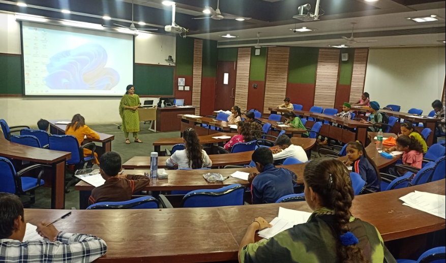 vswsindore's tweet photo. VSWS in association with IIM Indore organised The Pi Quiz Scholarship Test for the students from classes 5th to 10th grade at IIM Indore campus.
Col.Dr.Pandale Administrative officer visited and appreciated the initiave taken by the team.
#LetsDoGood #VSWSindore https://t.co/cxAkl1qoXL