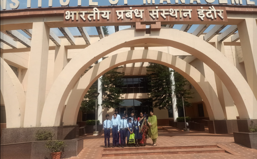 vswsindore's tweet photo. VSWS in association with IIM Indore organised The Pi Quiz Scholarship Test for the students from classes 5th to 10th grade at IIM Indore campus.
Col.Dr.Pandale Administrative officer visited and appreciated the initiave taken by the team.
#LetsDoGood #VSWSindore https://t.co/cxAkl1qoXL